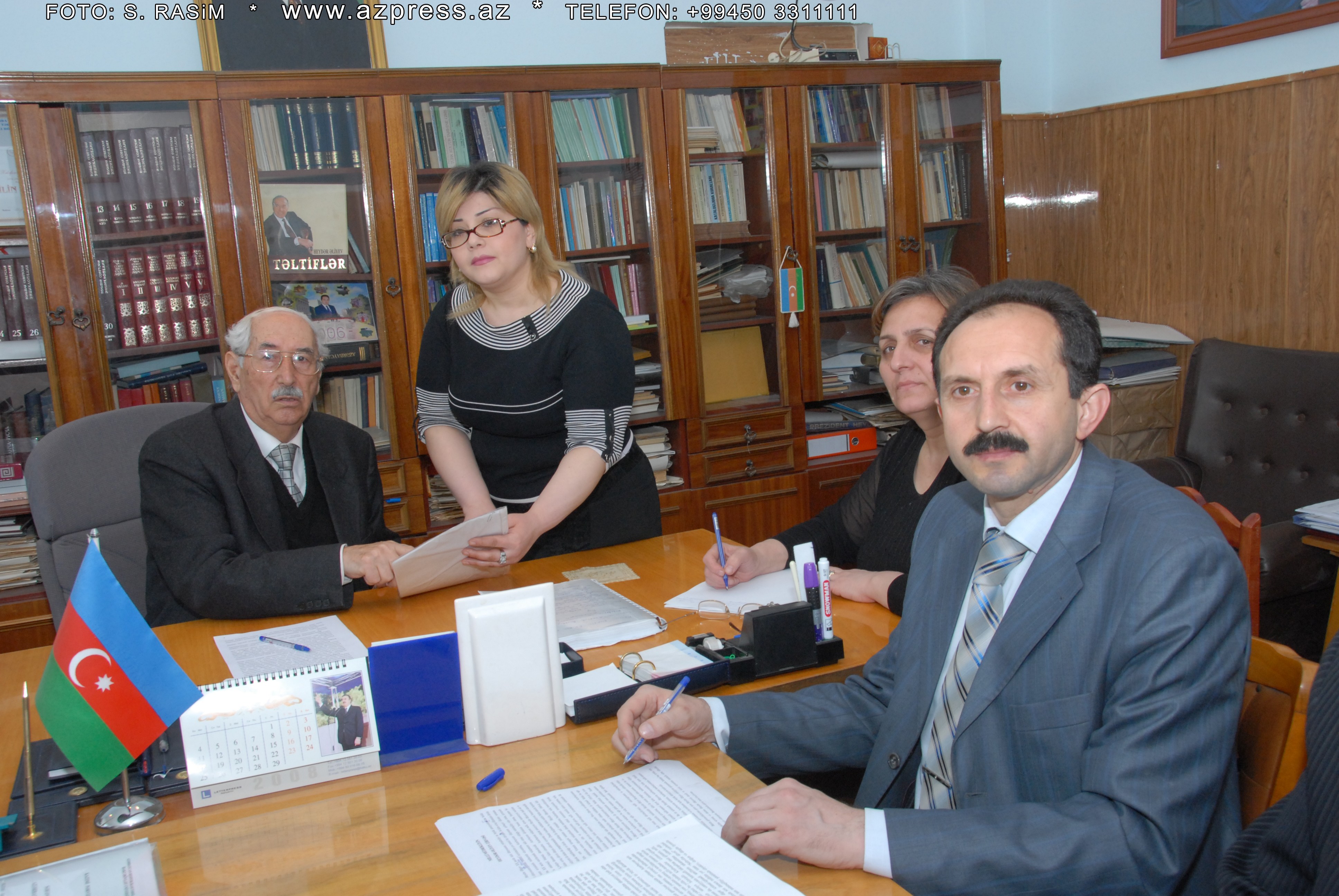 Professor Abuzər Xələfov foto arxiv