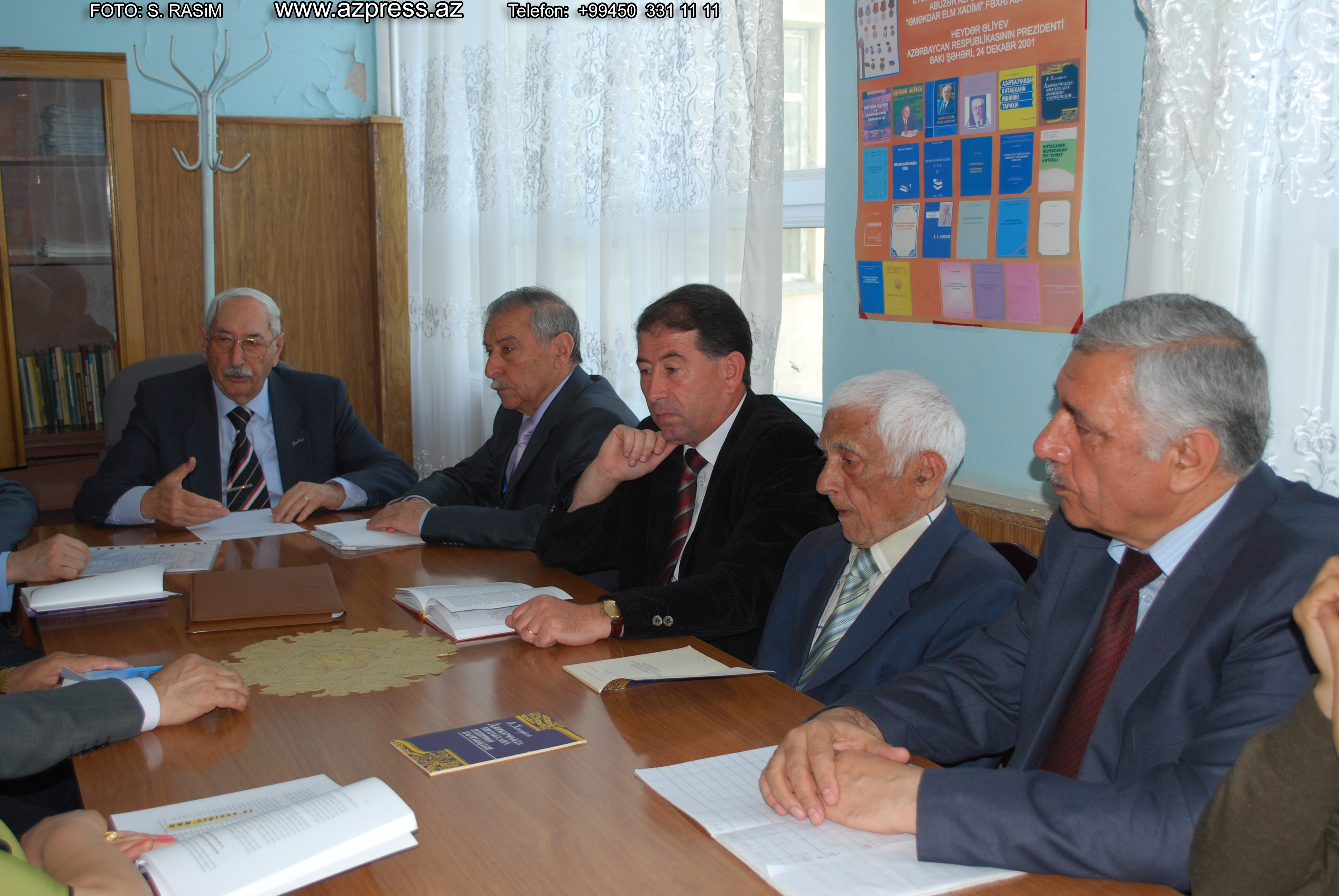 Professor Abuzər Xələfov foto arxiv