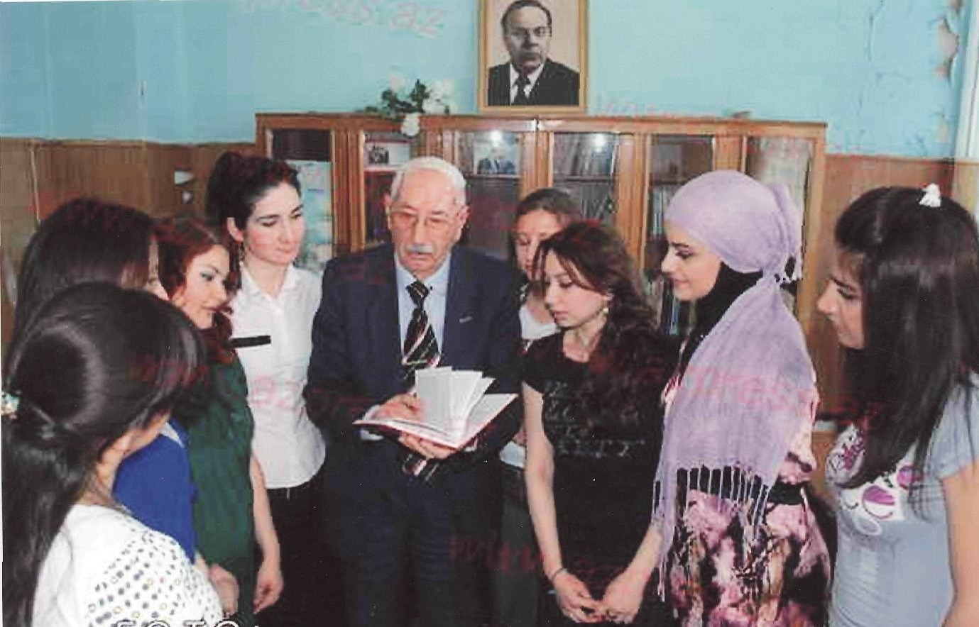 Professor Abuzər Xələfov foto arxiv
