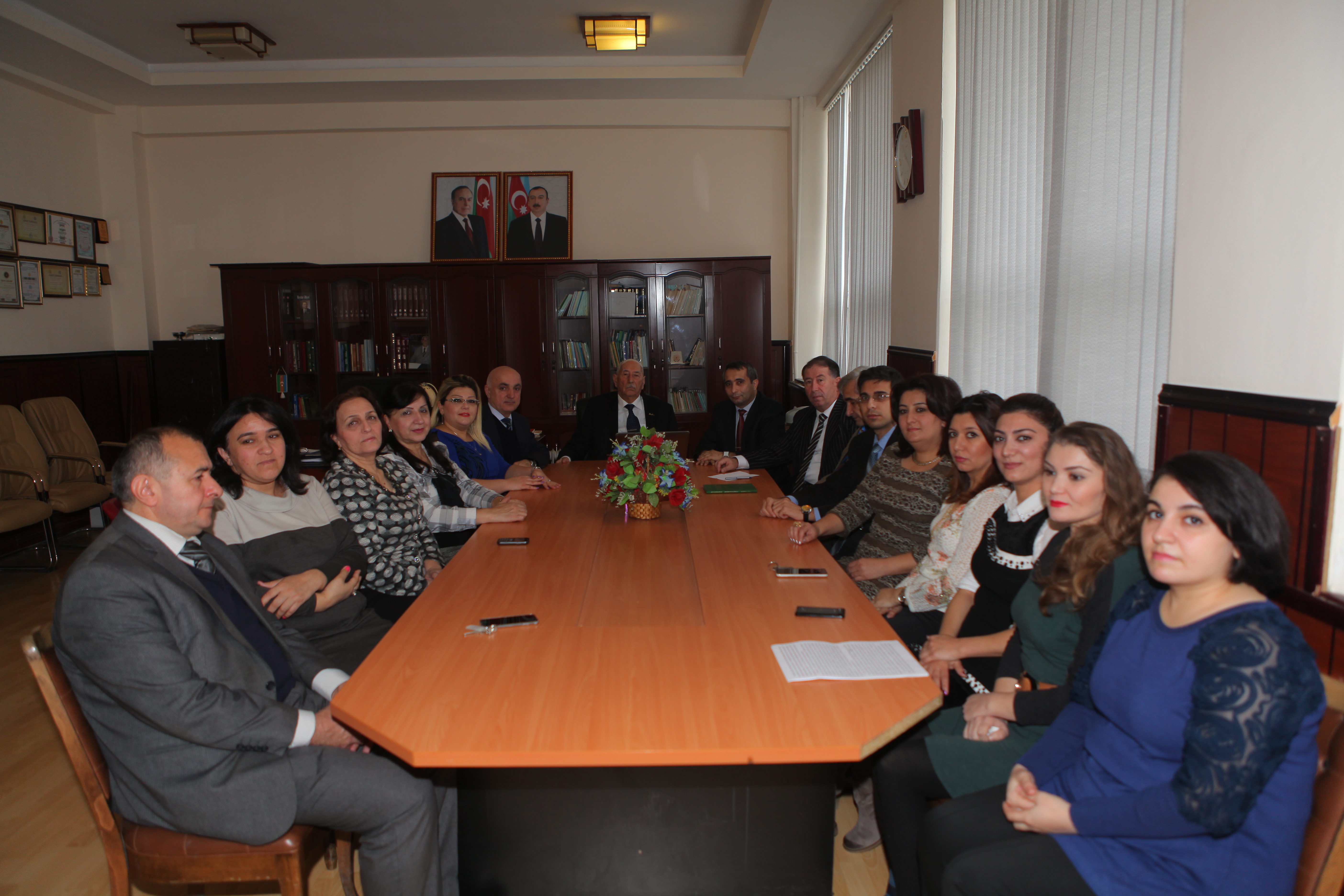 Professor Abuzər Xələfov foto arxiv
