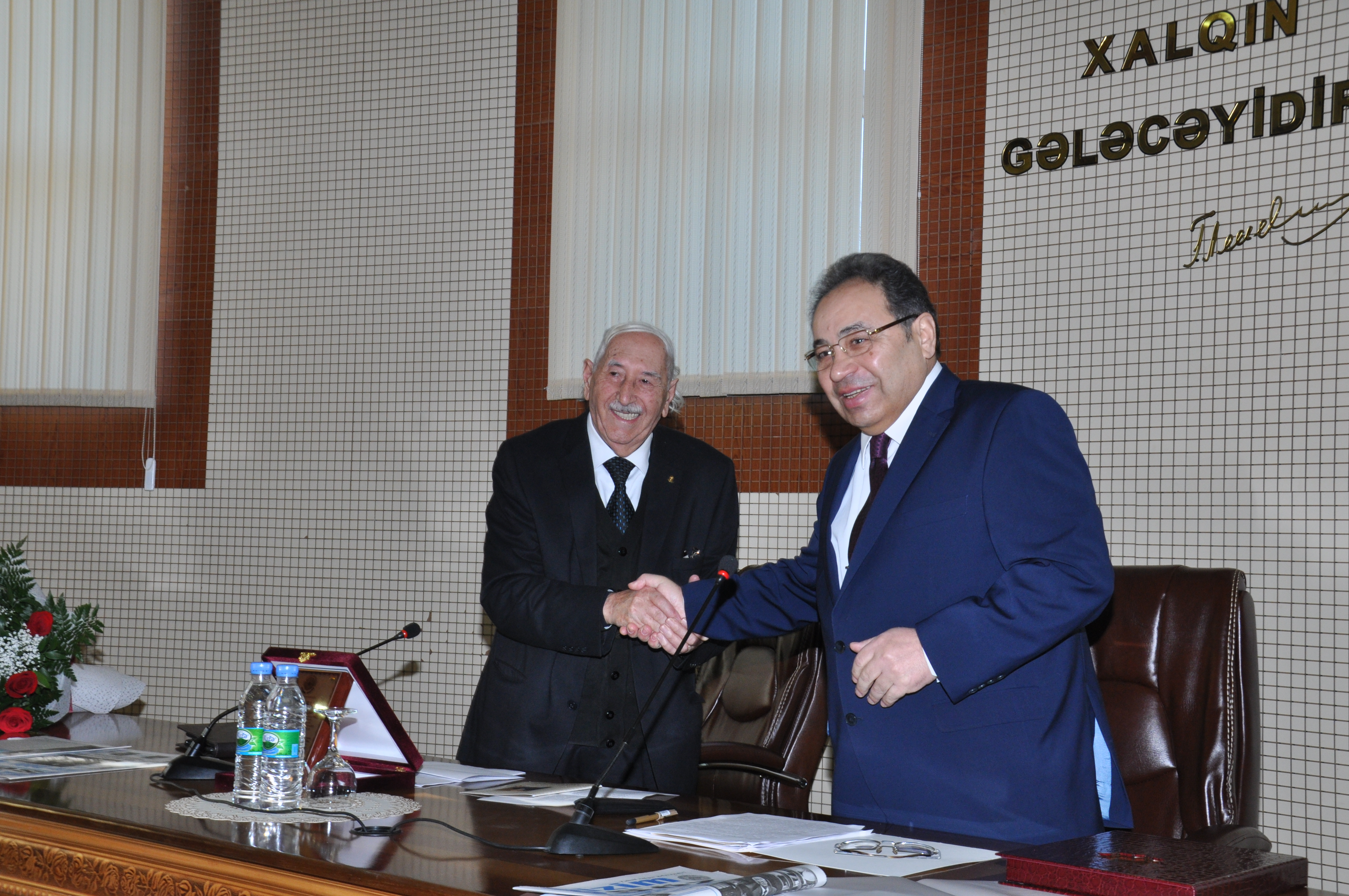 Professor Abuzər Xələfov foto arxiv