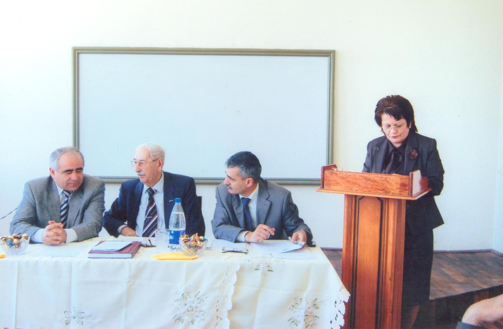 Professor Abuzər Xələfov foto arxiv