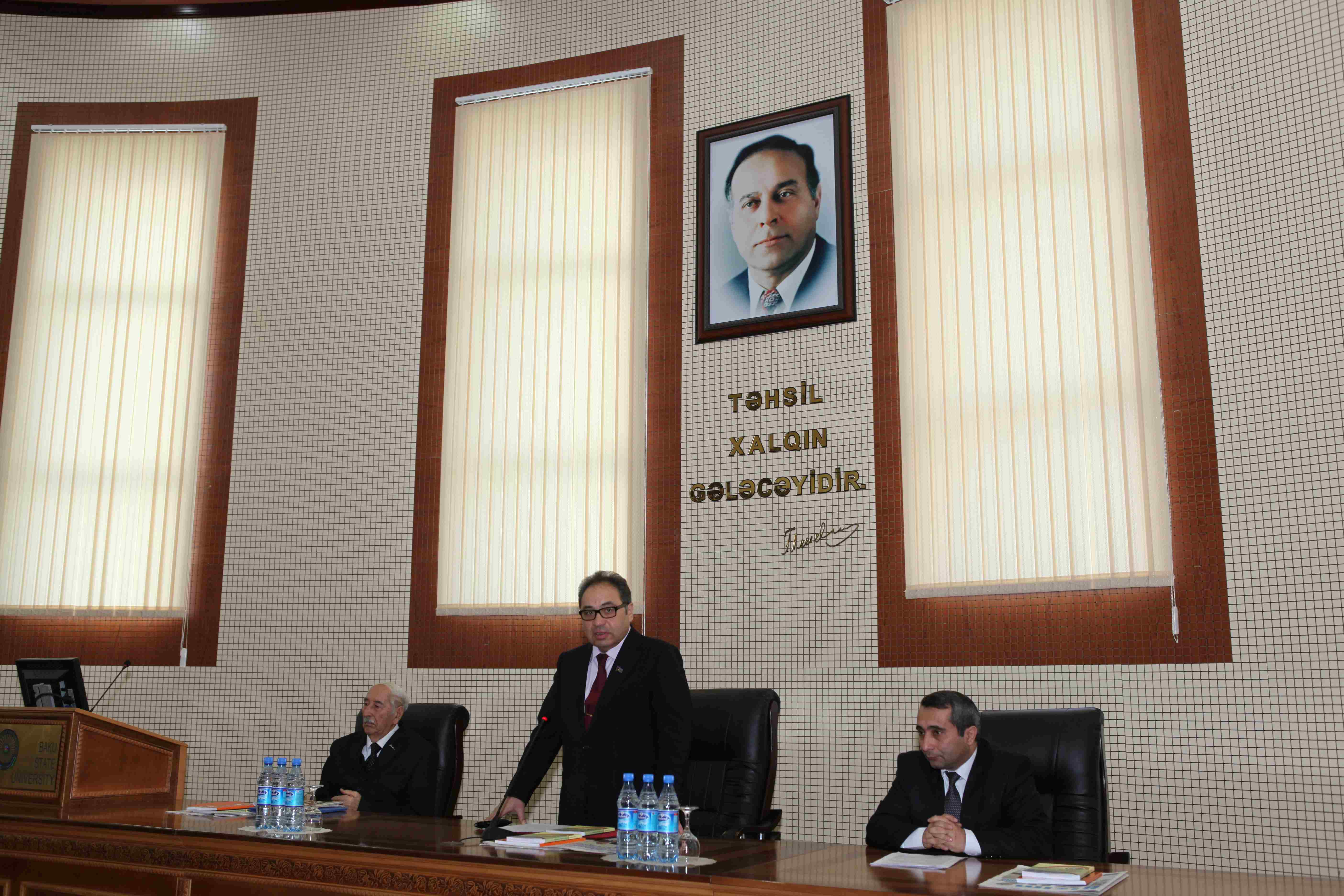 Professor Abuzər Xələfov foto arxiv