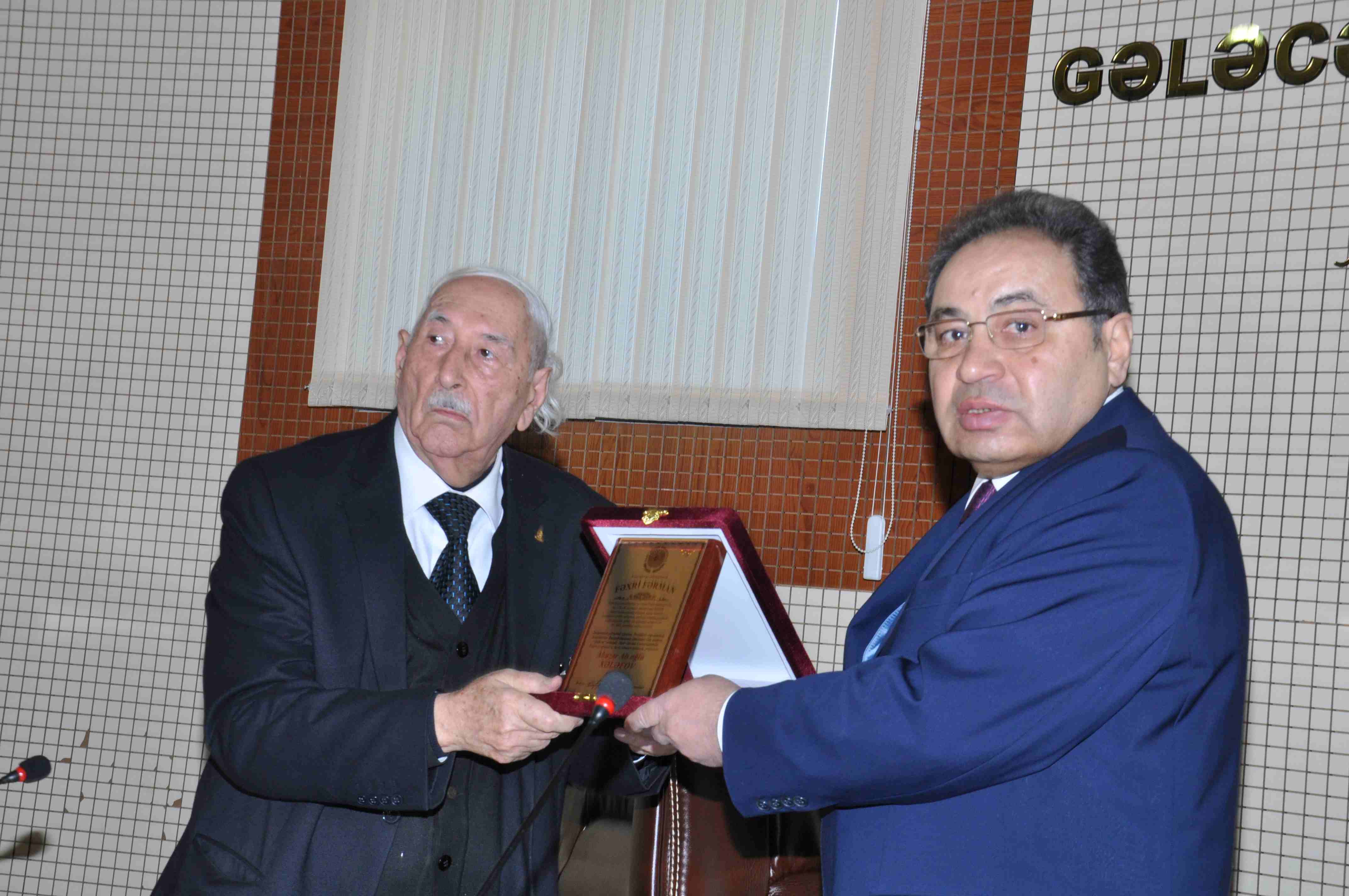 Professor Abuzər Xələfov foto arxiv