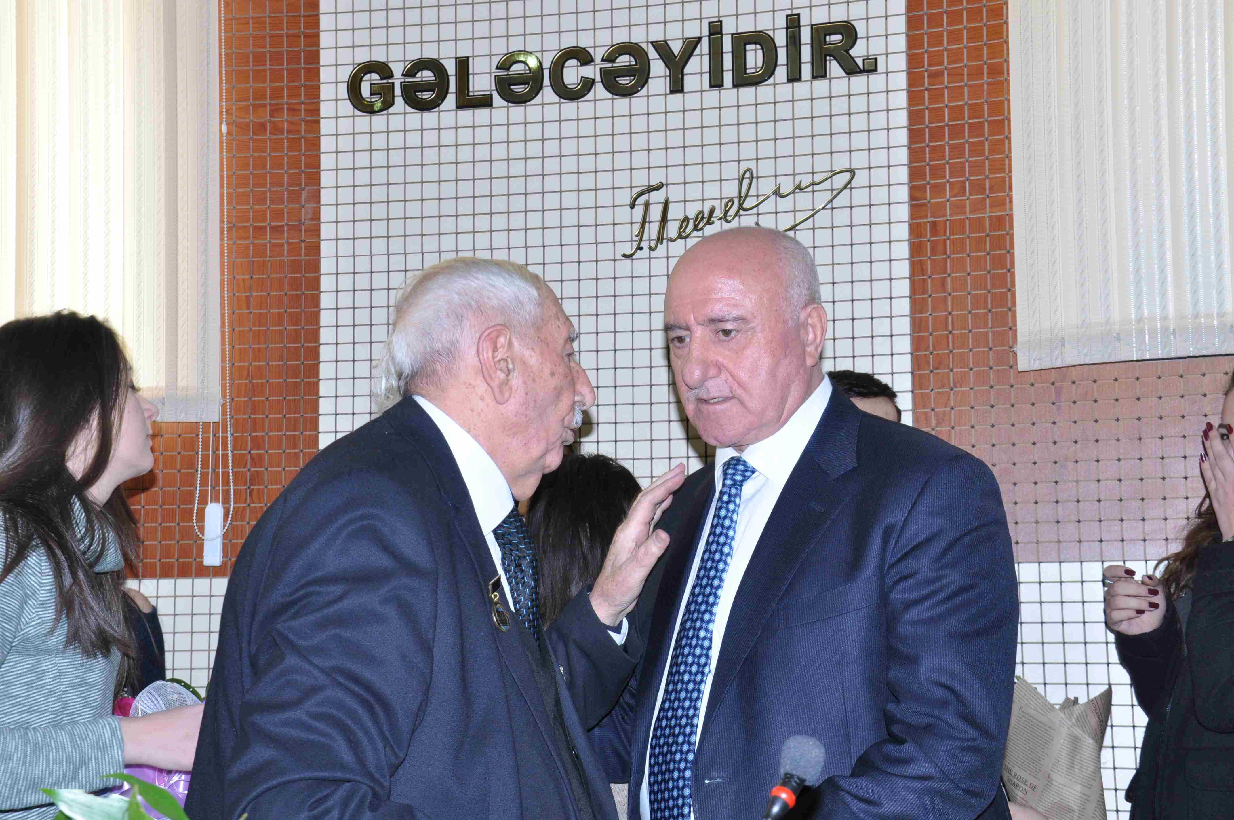 Professor Abuzər Xələfov foto arxiv